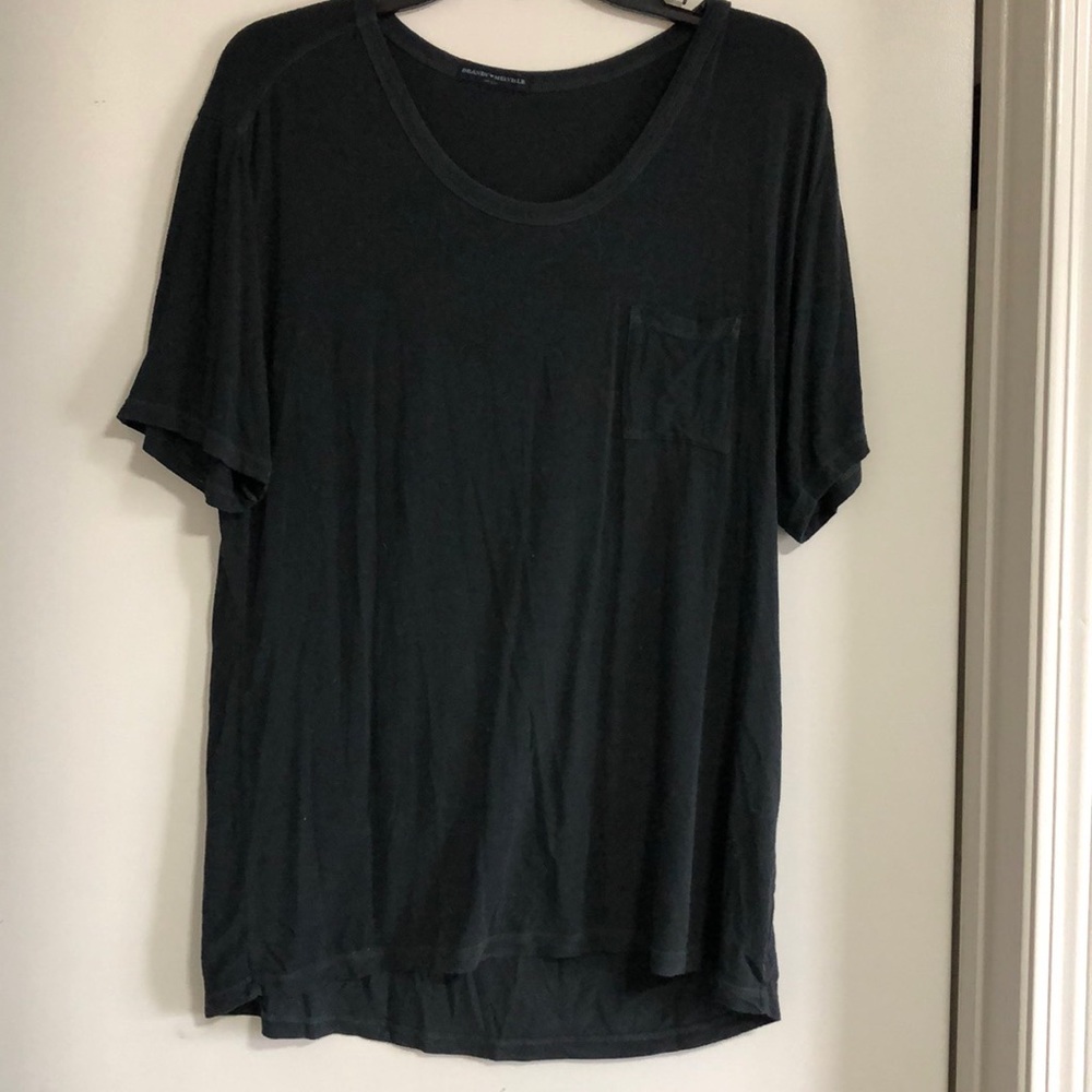 2 black t shirts